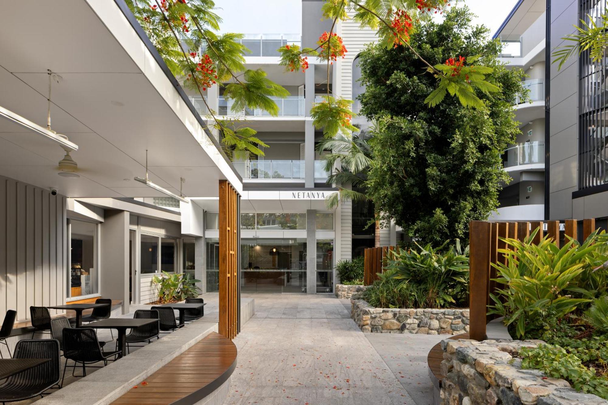 Netanya Noosa Beachfront Resort Exterior foto